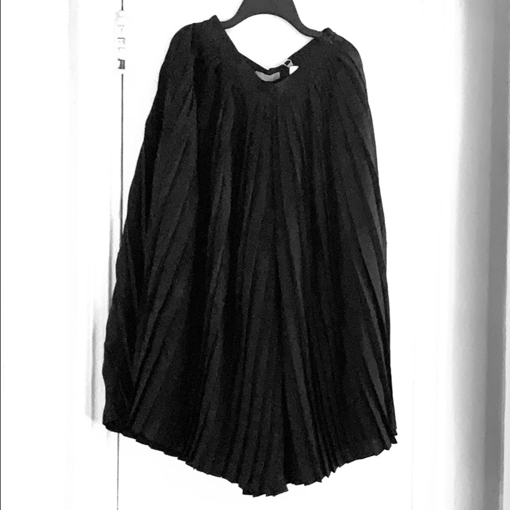 Vince black mid-leg pleated culottes